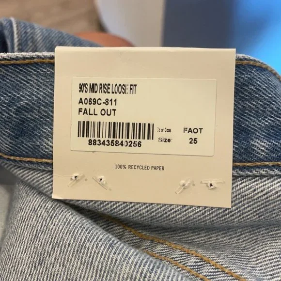 AGOLDE 90s Mid Rise Loose Fit Jean - Picture 3 of 3